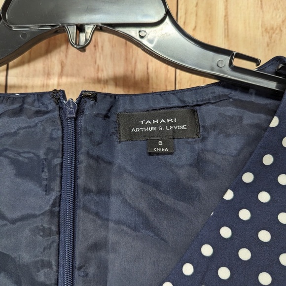 NWOT! Tahari ASL Sleeveless Sheath Navy Polka Dot Dress Size 8 - Picture 3 of 7